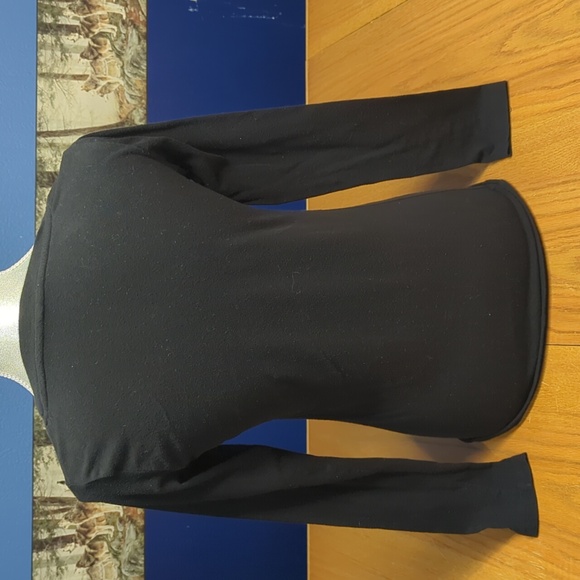 Set of Long Sleeve Tshirts - Picture 9 of 14